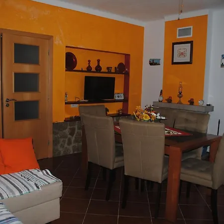 Moradia Familia Escoto Villa Monsanto Exterior photo