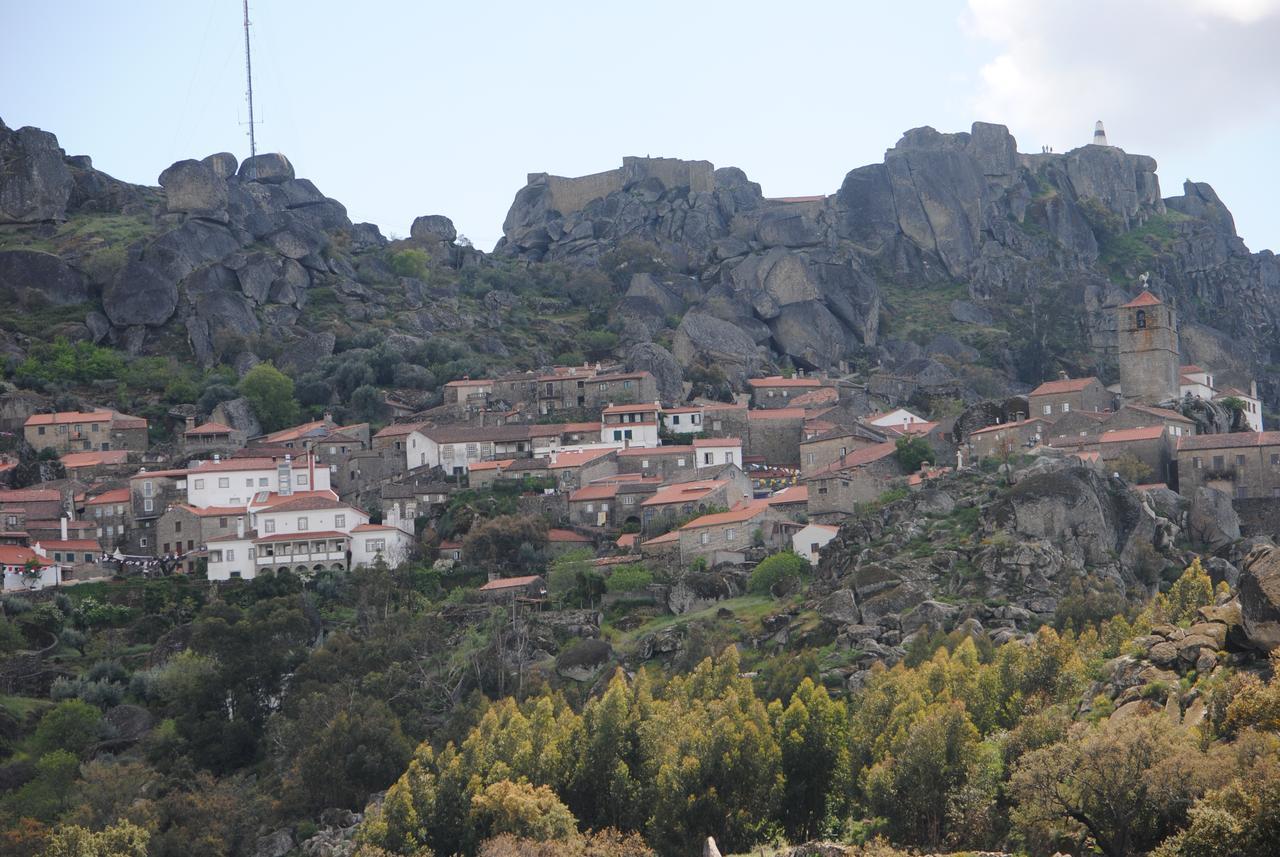 Moradia Familia Escoto *